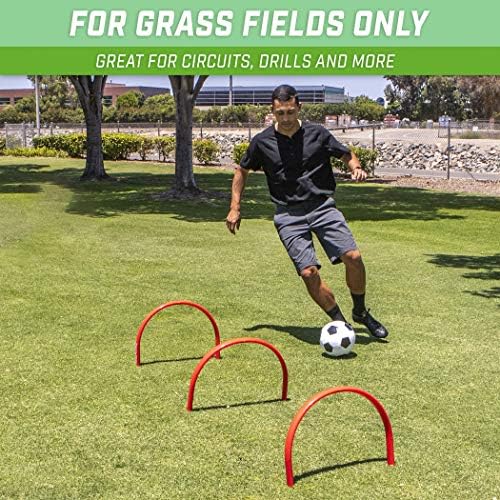 Os Gosports passam por arcos de treinamento de futebol para grama - ótimos para passar, os pés e os exercícios