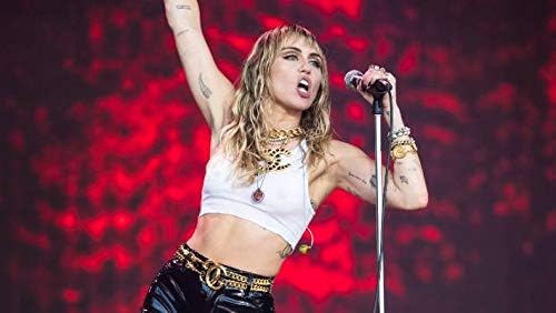Disificado Miley Cyrus American Singer e compositor, atriz e produtor de discos.12 x 12 polegadas pôster
