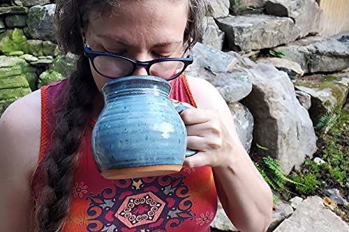 Caneca de cerâmica jogada à mão em ardósia azul feita à mão na Carolina do Norte