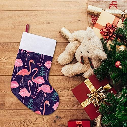 Larra fofa de lareira da árvore de Natal de Natal Flamingo com meias penduradas com decoração de punho de