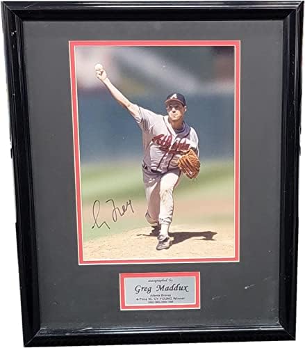 Greg Maddux assinado manuado autografado 8x10 foto emoldurada Atlanta Braves JSA VV99360 - Fotos de MLB autografadas