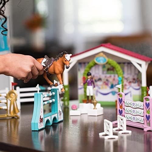 Schleich Horse Toys & Playsets - Torneio de Cavalos da Amizade Mundial de 36 peças, estatuetas de pônei, figuras de ação de cavaleiros e acessórios estáveis, para meninas e meninos de 5 anos ou mais